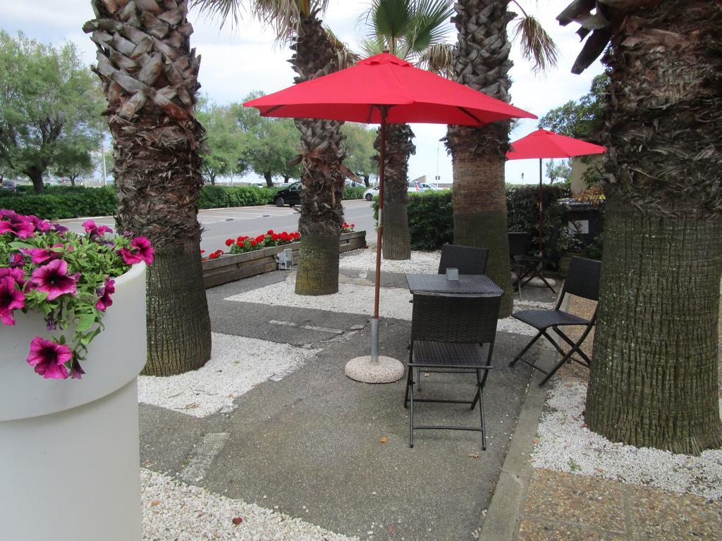 Hotel Azur Bord De Mer Λα Γκραντ-Μοτ Εξωτερικό φωτογραφία
