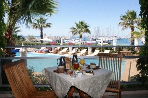 Hotel Azur Bord De Mer Λα Γκραντ-Μοτ Εξωτερικό φωτογραφία